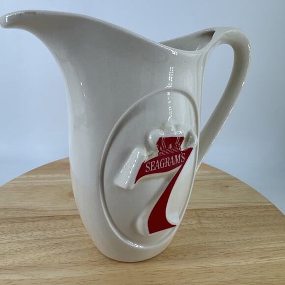Seagrams 7 Crown Whiskey Ceramic Bar Pitcher 7" Tall VTG Barware Pub Bar - Picture 3 of 14